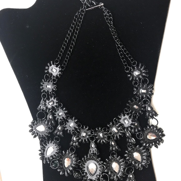 Oscar de la Renta statement runway crystal necklace - Picture 9 of 12